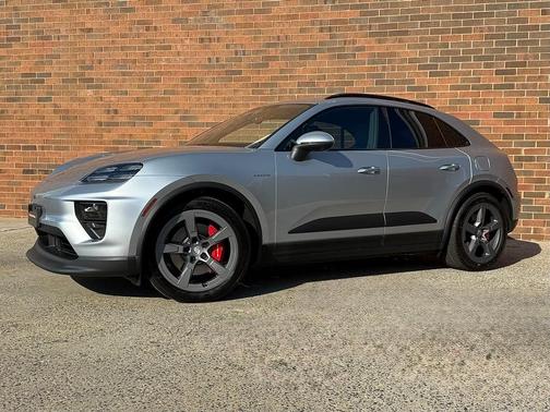 2025 Porsche Macan 4S