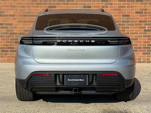 2025 Porsche Macan 4S