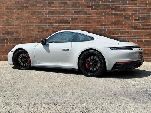 2024 Porsche 911 Carrera GTS