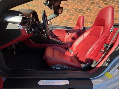 2019 Porsche 911 Carrera 4S