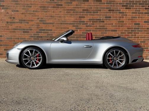 2019 Porsche 911 Carrera 4S