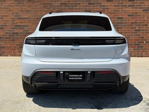 2025 Porsche Macan Electric Base