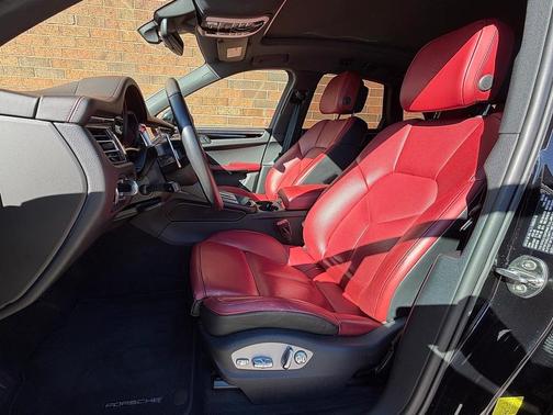 2024 Porsche Macan 