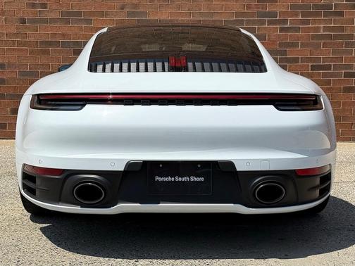 2021 Porsche 911 Carrera