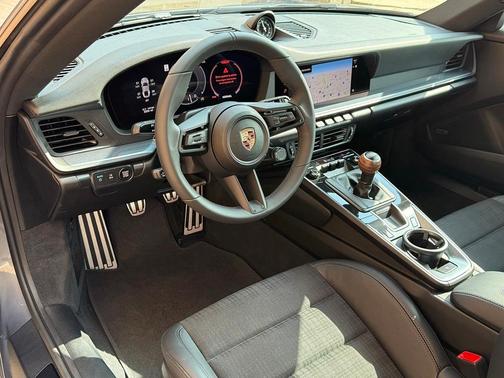 2025 Porsche 911 Carrera T