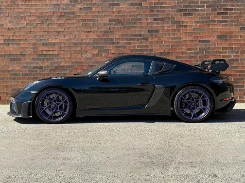 2023 Porsche 718 Cayman GT4 RS