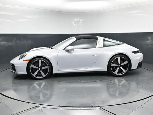 Ice 2026 Porsche 911 Targa 4S