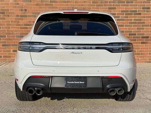 2024 Porsche Macan Base (PDK)