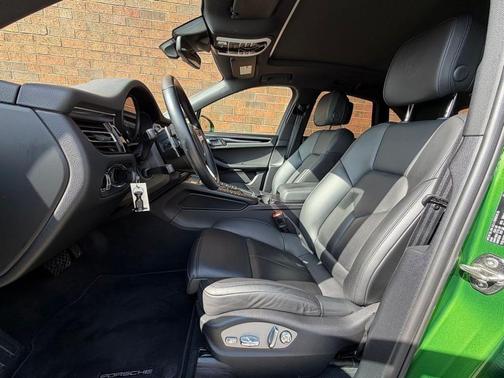 2019 Porsche Macan Base