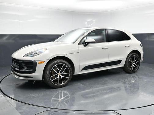 Chalk 2025 Porsche Macan