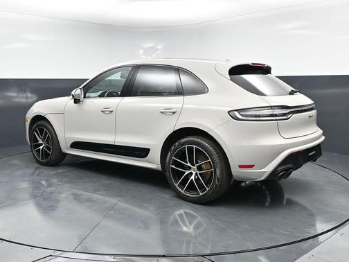 Chalk 2025 Porsche Macan