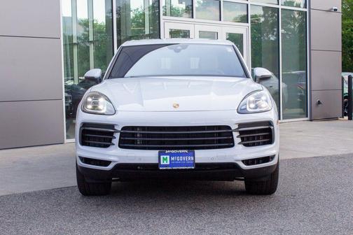 Carrara White 2022 Porsche Cayenne S Platinum Edition
