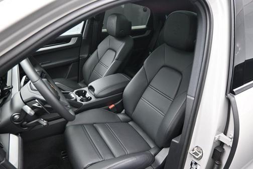Chalk 2025 Porsche Cayenne S