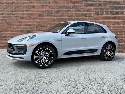 2026 Porsche Macan Base