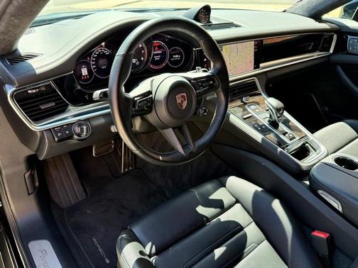 2023 Porsche Panamera Turbo S