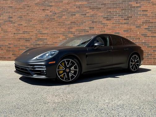 2023 Porsche Panamera Turbo S