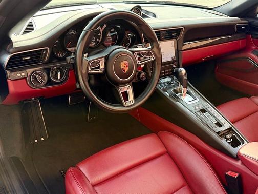 2019 Porsche 911 Turbo S