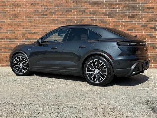 2024 Porsche Macan 4