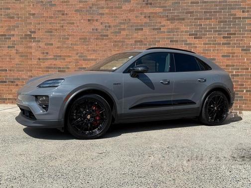 2025 Porsche Macan Electric 4S