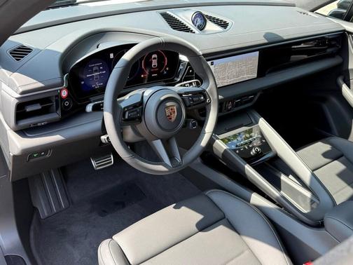 2025 Porsche Macan Electric 4S