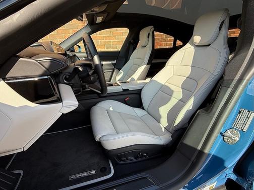 2024 Porsche Taycan 4S