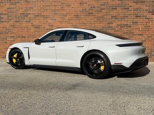 2023 Porsche Taycan Turbo S