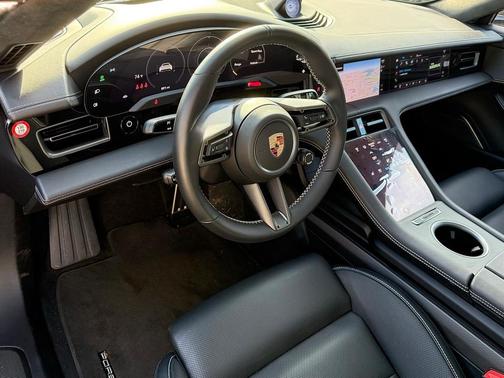 2023 Porsche Taycan Turbo S