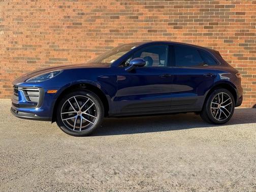 2026 Porsche Macan Base