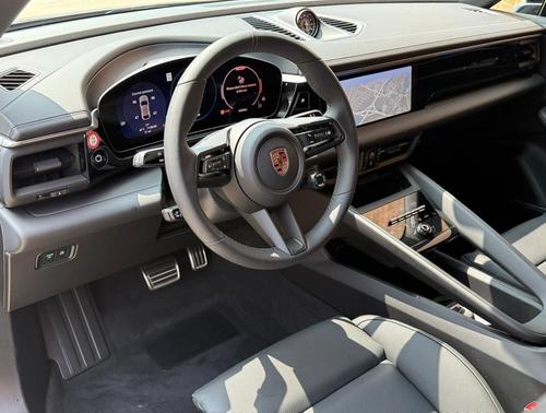 2025 Porsche Macan Electric 4S