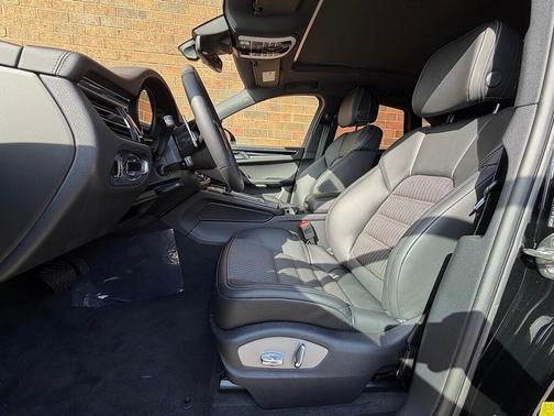 2026 Porsche Macan T