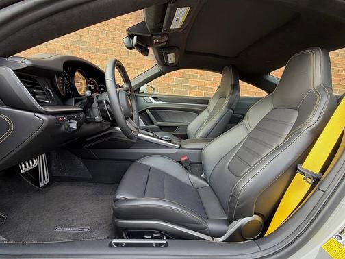 2022 Porsche 911 Turbo