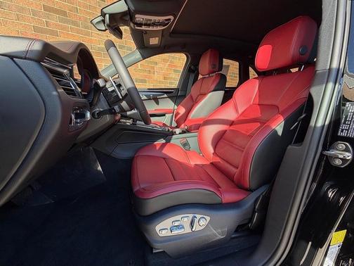 2026 Porsche Macan S
