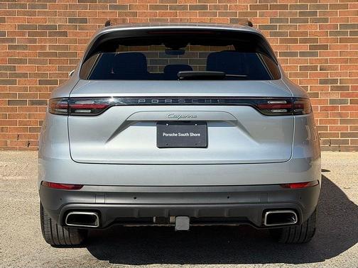 Dolomite Gray 2023 Porsche Cayenne