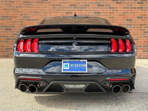 2021 Ford Shelby GT500 Base