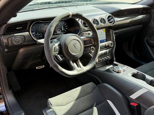 2021 Ford Shelby GT500 Base