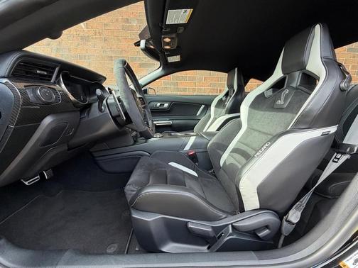 2021 Ford Shelby GT500 Base