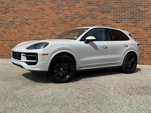 2025 Porsche Cayenne Base
