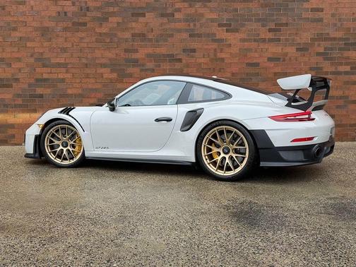 Chalk 2018 Porsche 911 GT2 RS