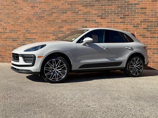 2026 Porsche Macan Base