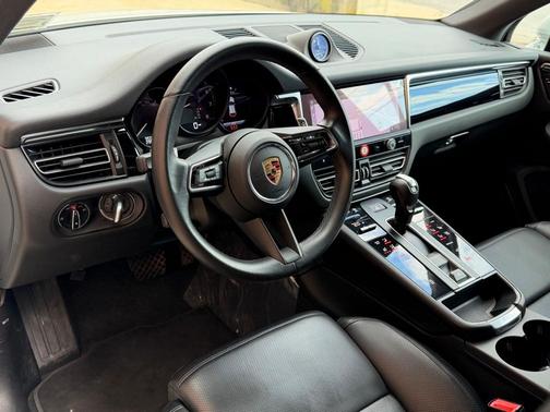 2024 Porsche Macan 