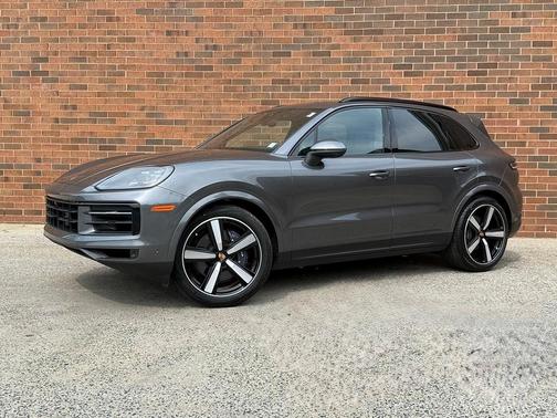 2025 Porsche Cayenne Base