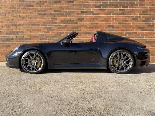 2021 Porsche 911 Targa 4S