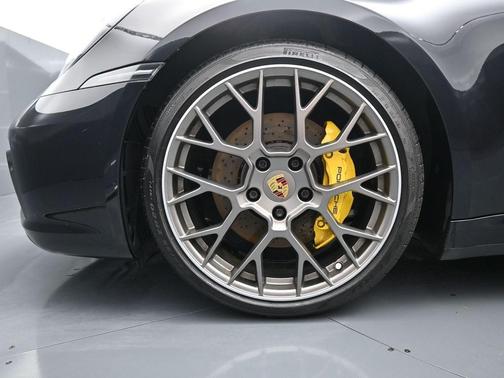 Jet Black Metallic 2021 Porsche 911 Targa 4S