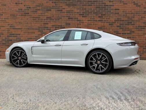 2023 Porsche Panamera Turbo S