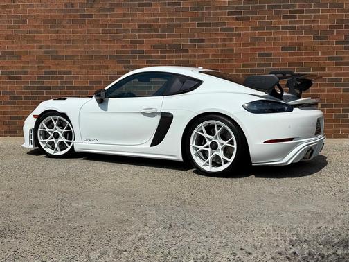 2024 Porsche 718 Cayman GT4 RS