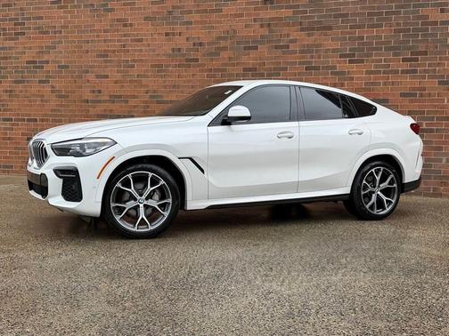Mineral White Metallic 2023 BMW X6 xDrive40i