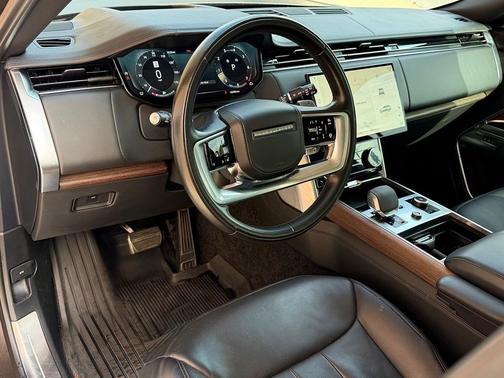 2023 Land Rover Range Rover P530 SE