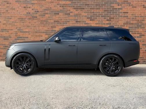 2023 Land Rover Range Rover P530 SE