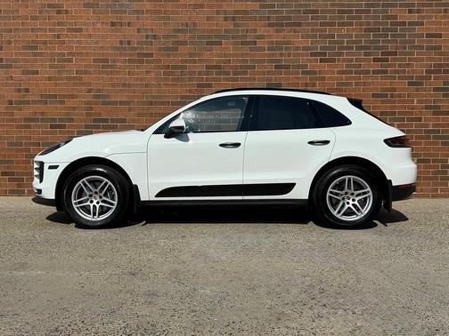 2021 Porsche Macan Base