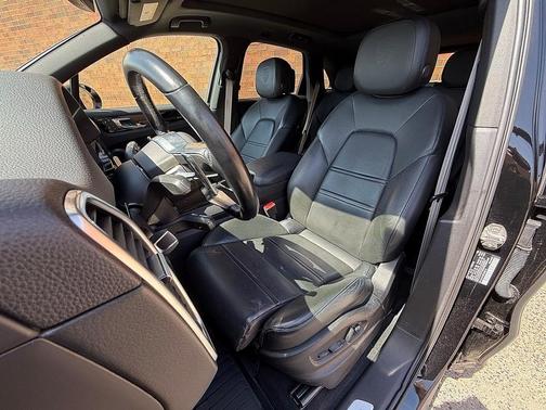 2023 Porsche Cayenne